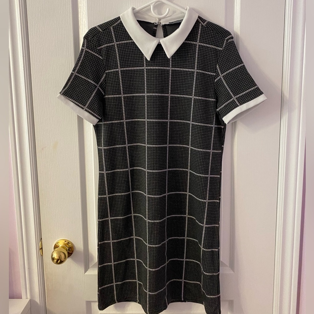 SUZY SHIER white collar herringbone straight cut dress size small
